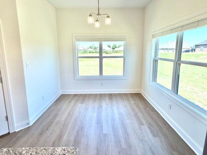 7455 Newbury Dr - Photo 4 of 12