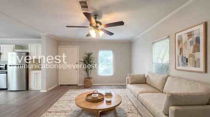 11711 Greenglen Dr - Photo 3 of 26