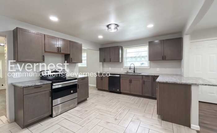 3250 Cloverwood Dr - Photo 7 of 26