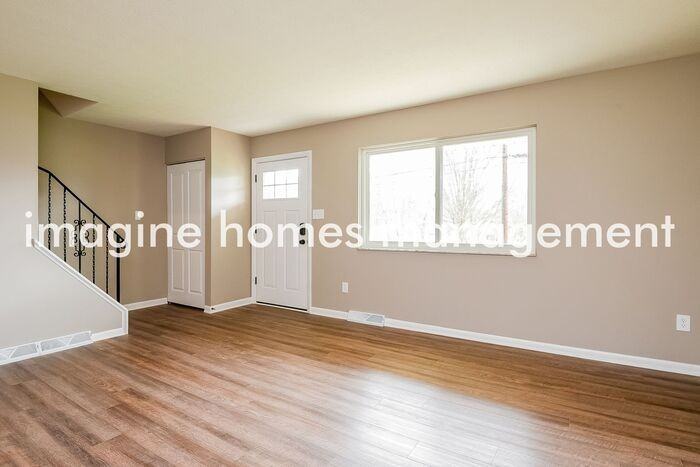 4012 Vira Rd - Photo 5 of 17