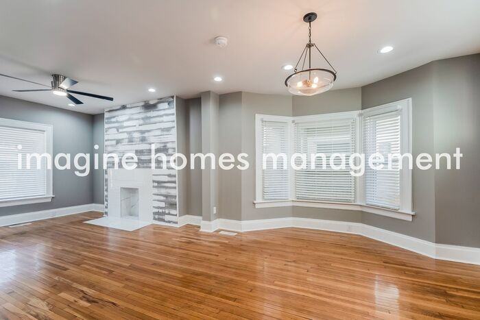 895 Linwood Ave - Photo 5 of 20