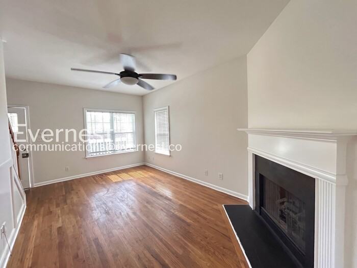 157 Little St Se - Photo 5 of 21