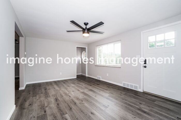 104 College Park Dr - Photo 4 of 16