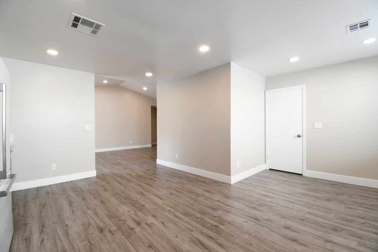 6420 Jean Lee Dr - Photo 5 of 11