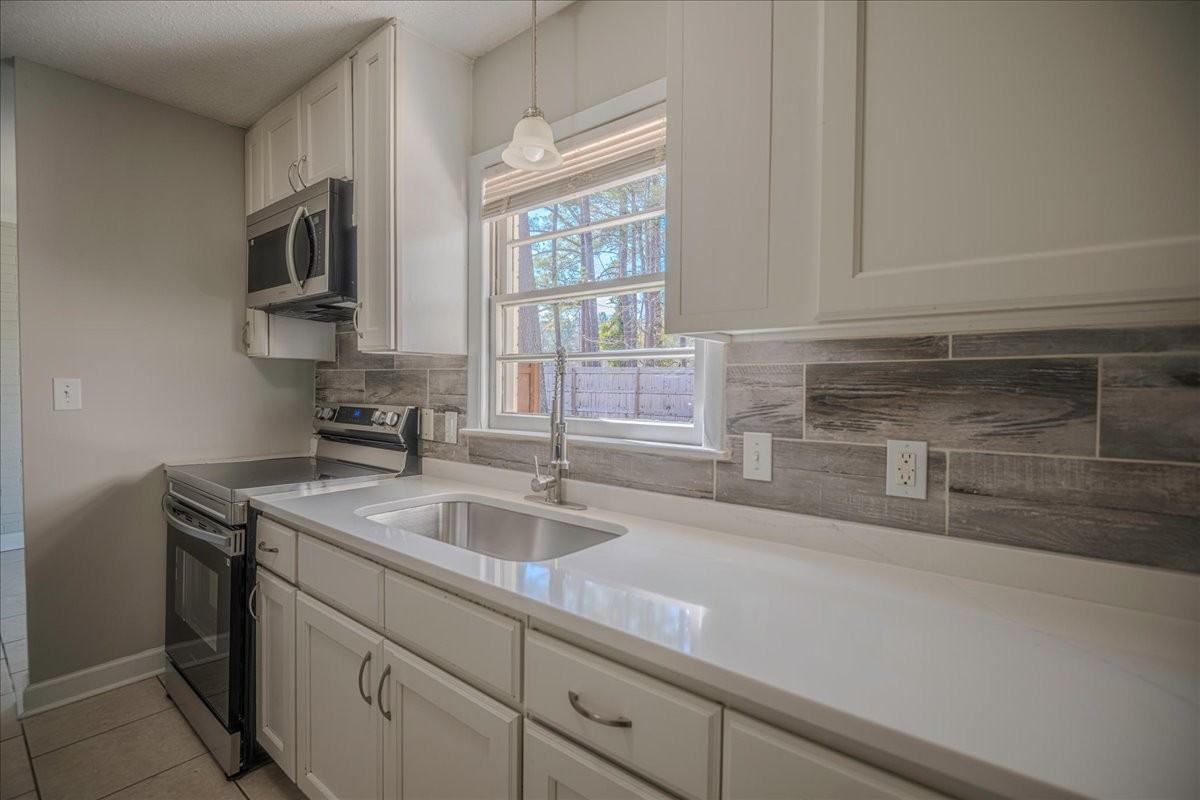 223 W Manchester Rd - Photo 7 of 32