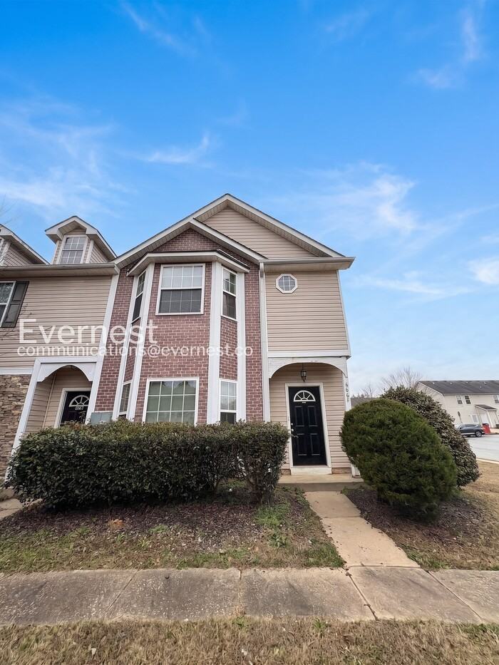 8665 Thomas Rd - Photo 2 of 24
