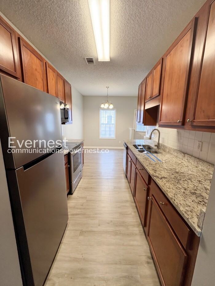 8665 Thomas Rd - Photo 5 of 24