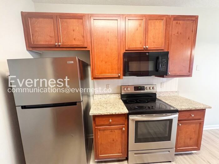8665 Thomas Rd - Photo 6 of 24