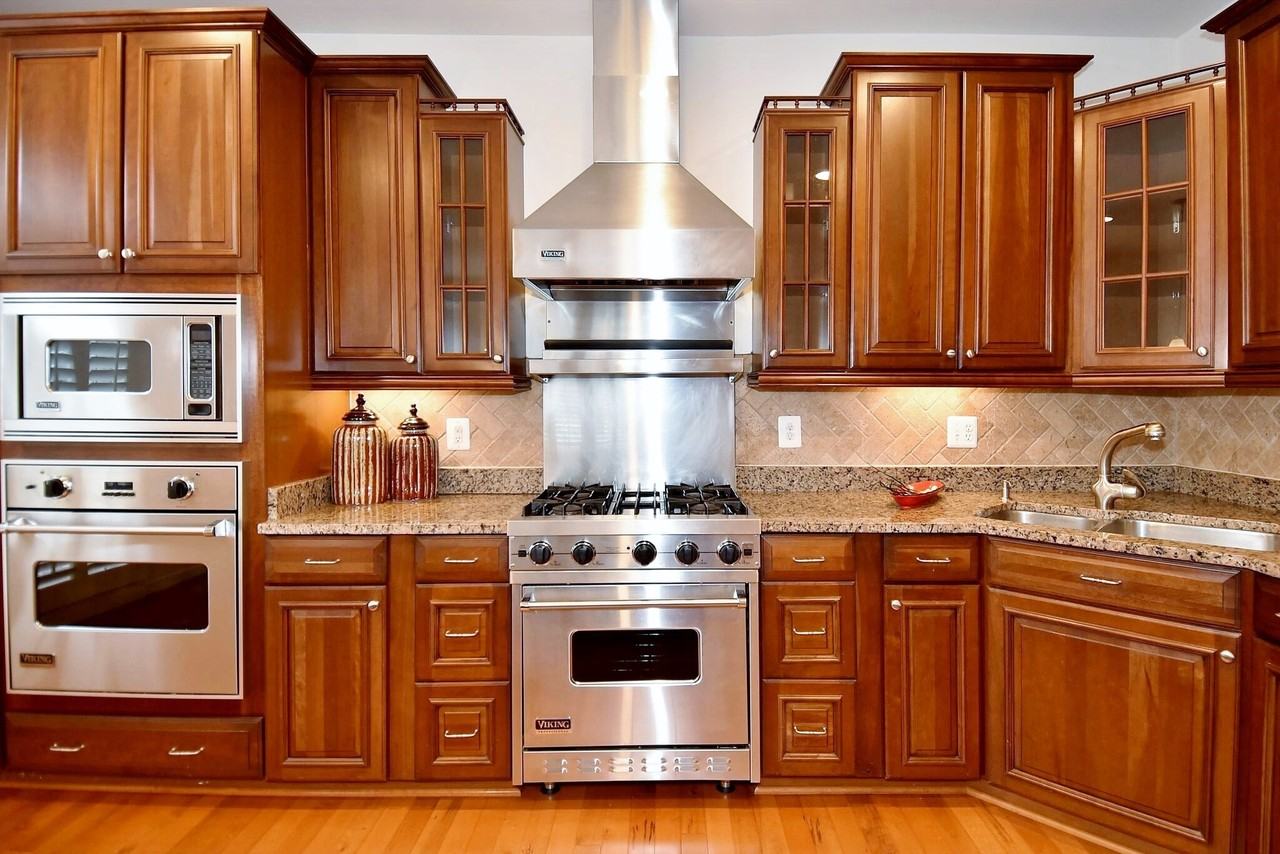 7981 Vigne Ct - Photo 7 of 32