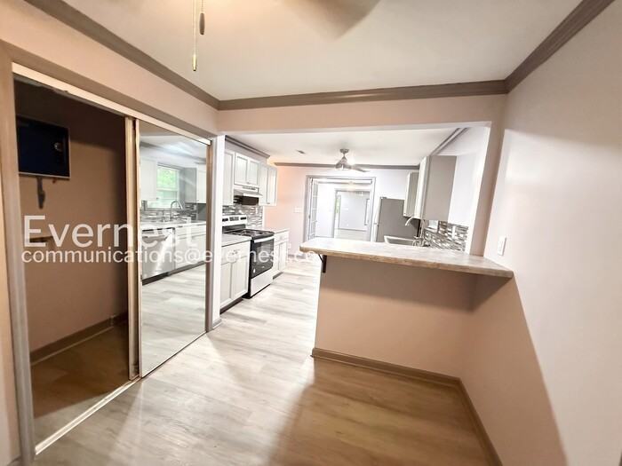 4329 Pulaski St - Photo 6 of 30
