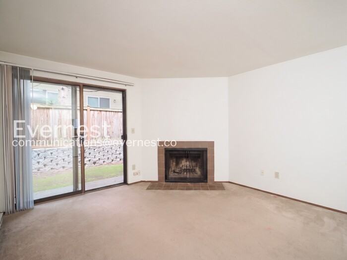 3312 I St Ne #D102 - Photo 7 of 22