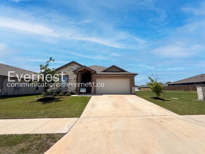 842 Freedom Cir - Photo 3 of 22