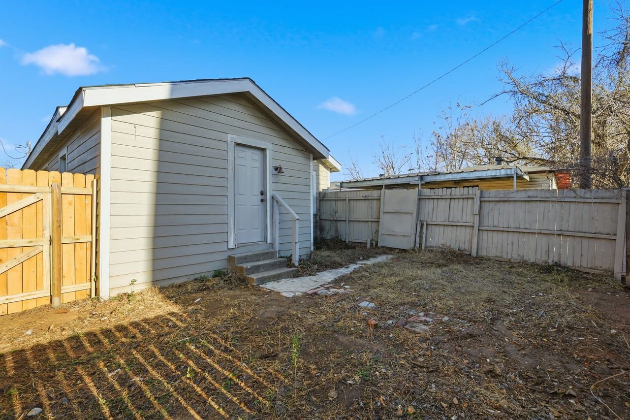 2838 Frost Ave #NA - Photo 2 of 12