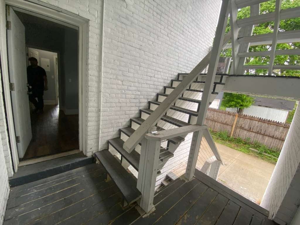 533 Sumner St #10 - Photo 2 of 14