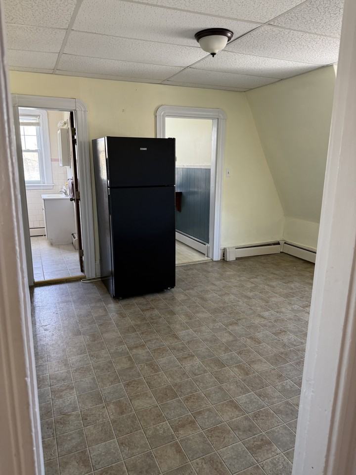 203 S Main St #2 - Photo 7 of 15