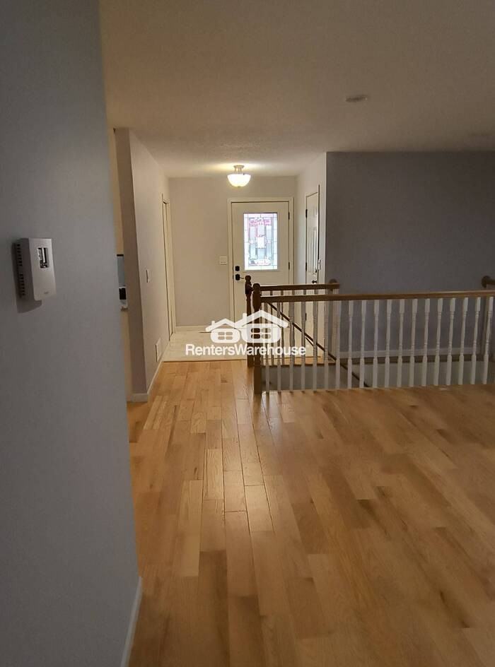 950 Butte Ct - Photo 3 of 34