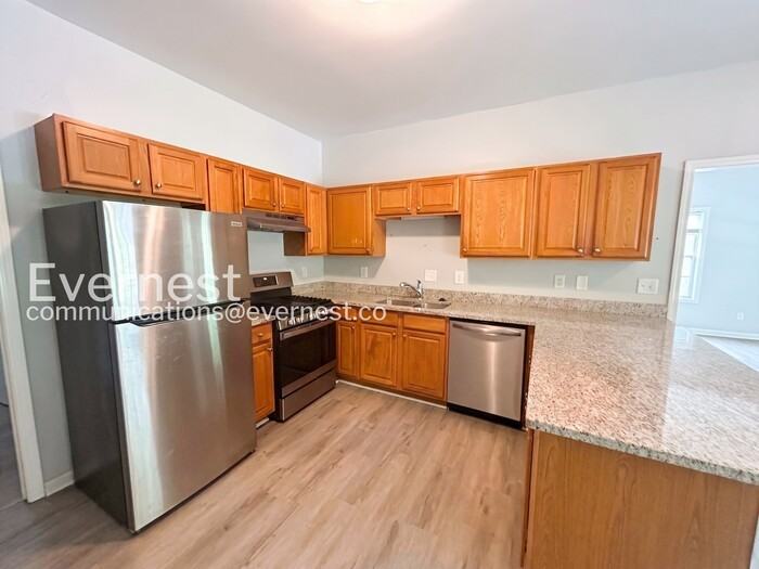 1725 Church St Nw - Photo 7 of 25