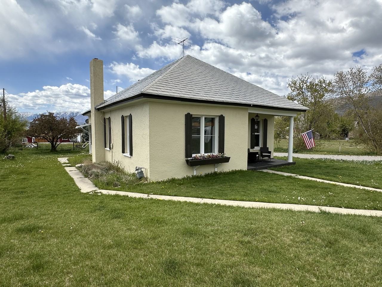 150 E Main St #NA