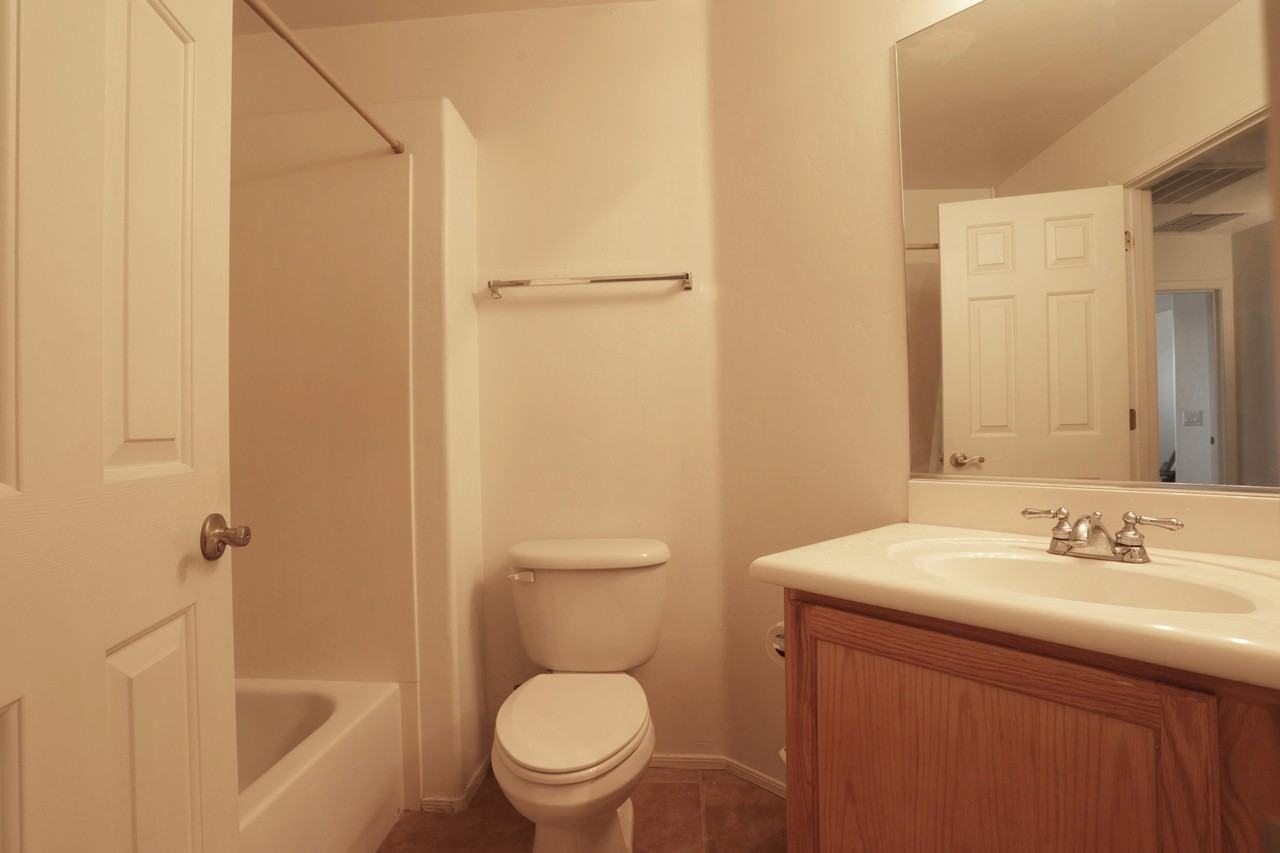 514 E Placita Cuesco #NA - Photo 3 of 9
