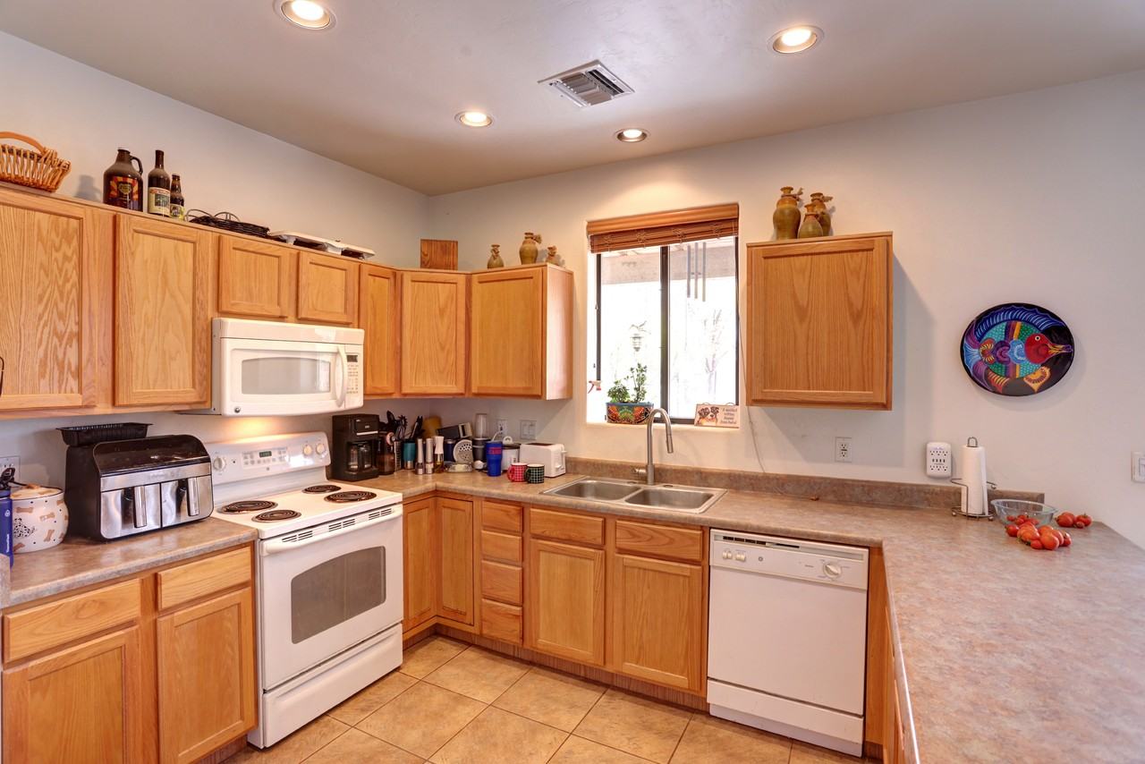 514 E Placita Cuesco #NA - Photo 5 of 9