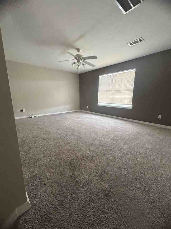 540 Kirk Cauldy Dr - Photo 5 of 25