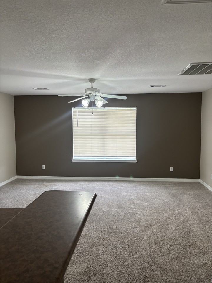 540 Kirk Cauldy Dr - Photo 6 of 25