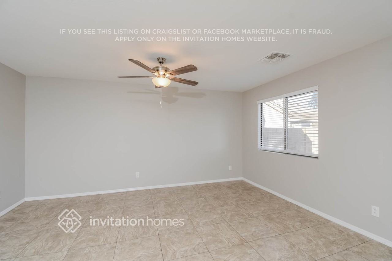 10904 W Minnezona Ave - Photo 5 of 16