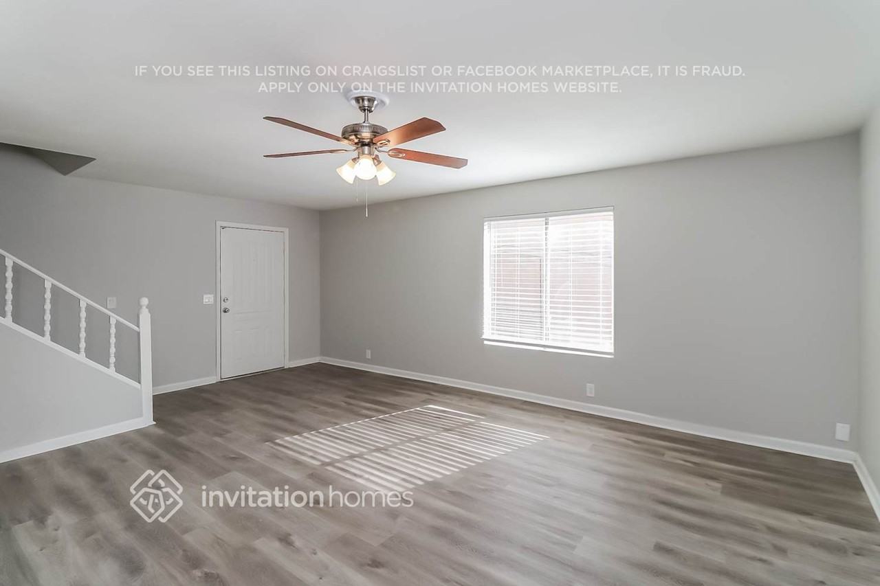 10026 N 66th Ln - Photo 3 of 16