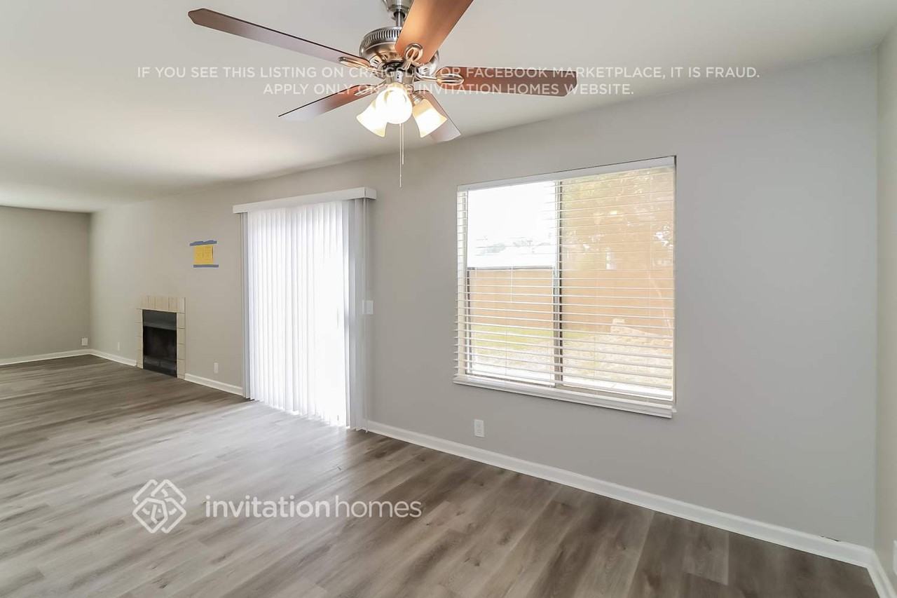 10026 N 66th Ln - Photo 6 of 16