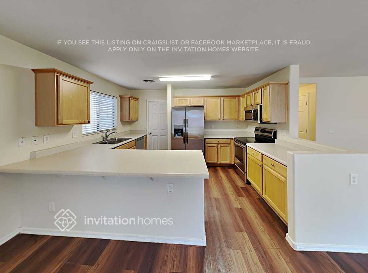 10513 W Alvarado Rd - Photo 7 of 20