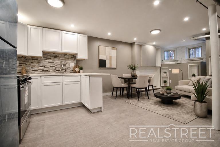 670 Eastern Pkwy - Photo 3 of 12
