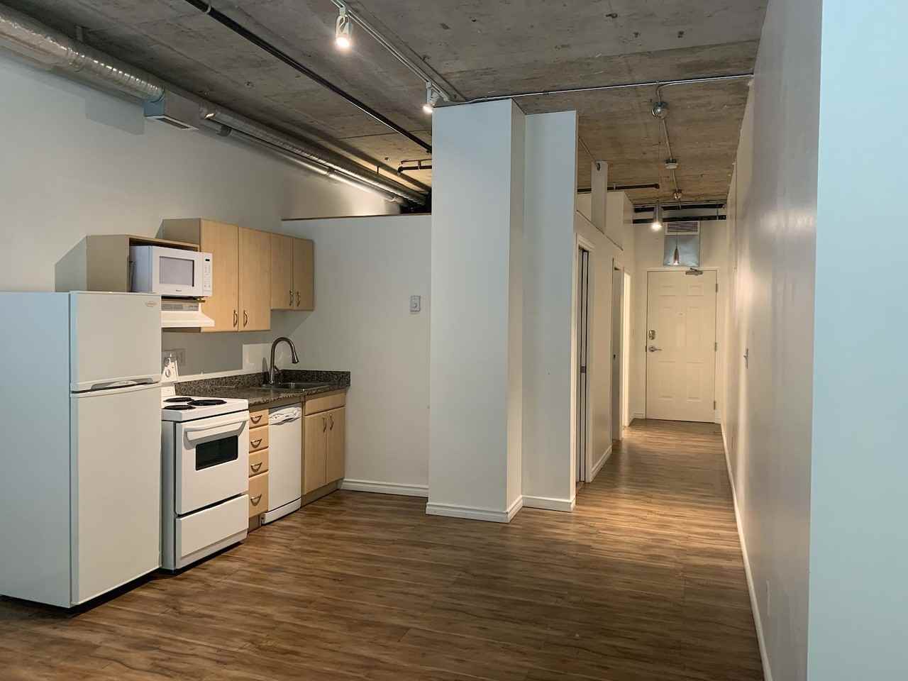 10024 Jasper Avenue 407, Edmonton, Alberta, Canada, T5J 1R2 - Photo 3 of 8