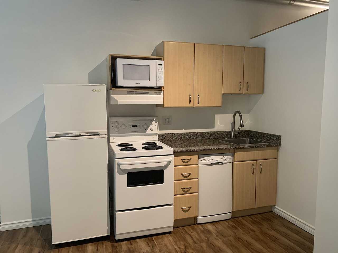 10024 Jasper Avenue 407, Edmonton, Alberta, Canada, T5J 1R2 - Photo 6 of 8
