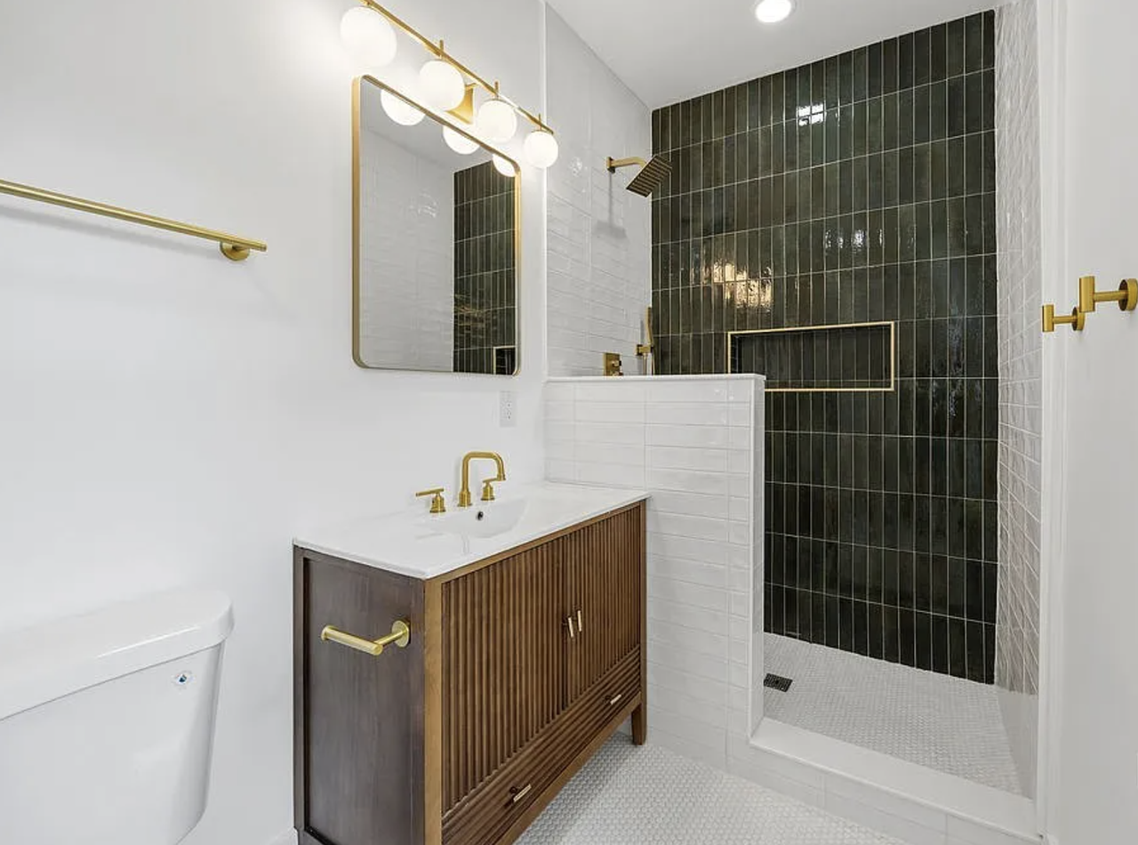 721 W 47th St #1 - Photo 7 of 17