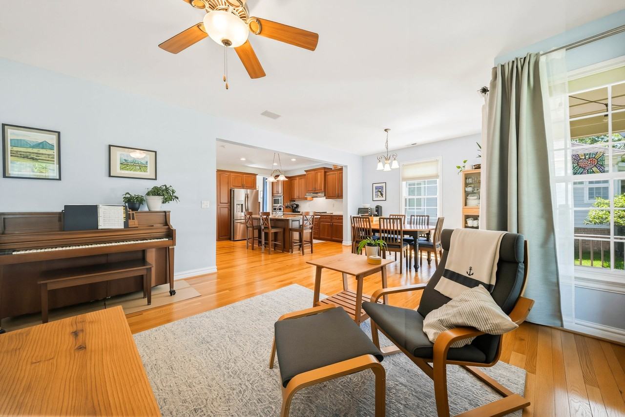 Raintree Cir #1 - Photo 4 of 50