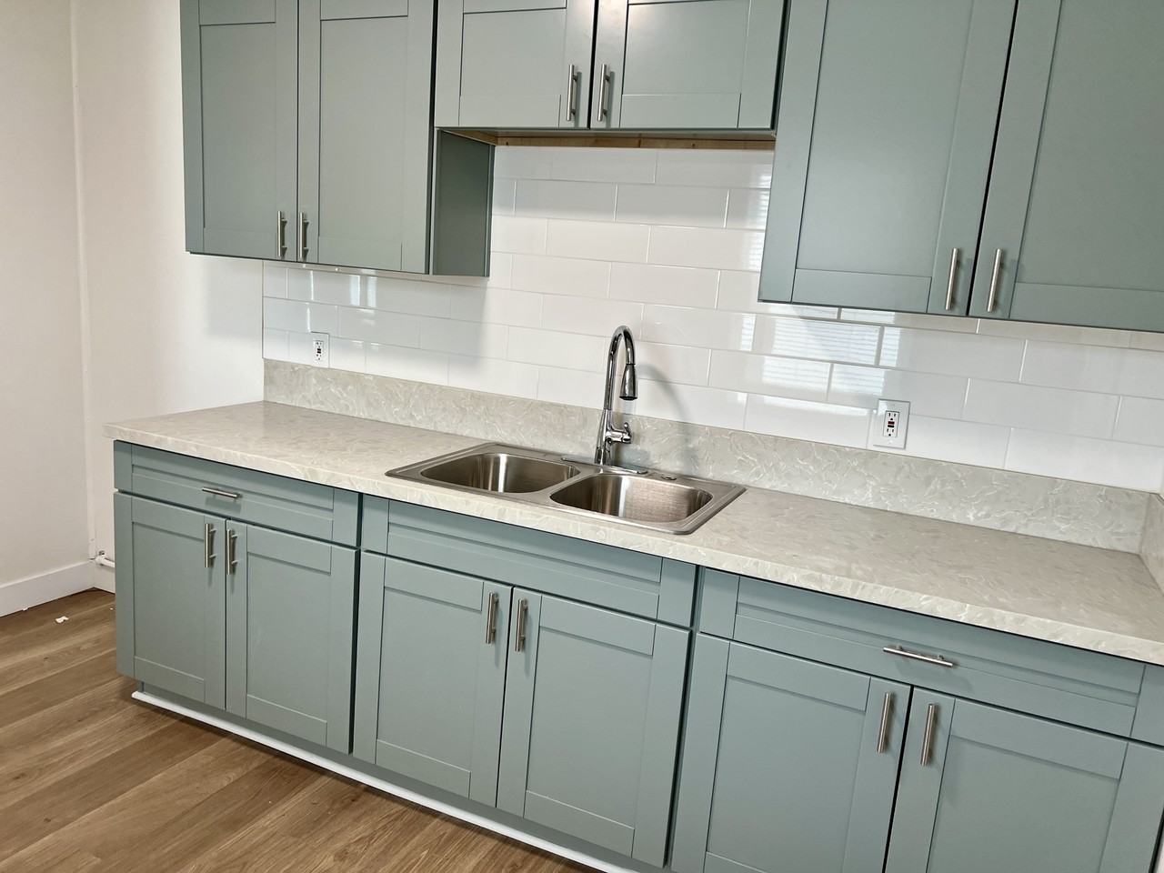 2331 Smythe Ave - Photo 3 of 20