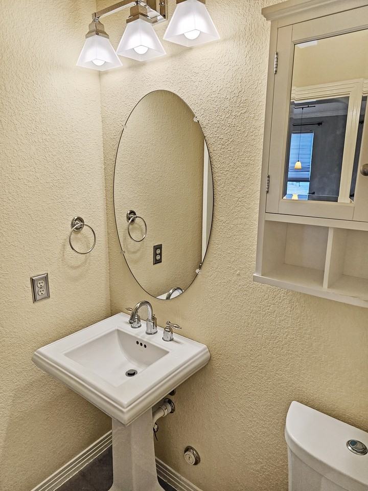 13604 Caldwell Dr #11 - Photo 4 of 27
