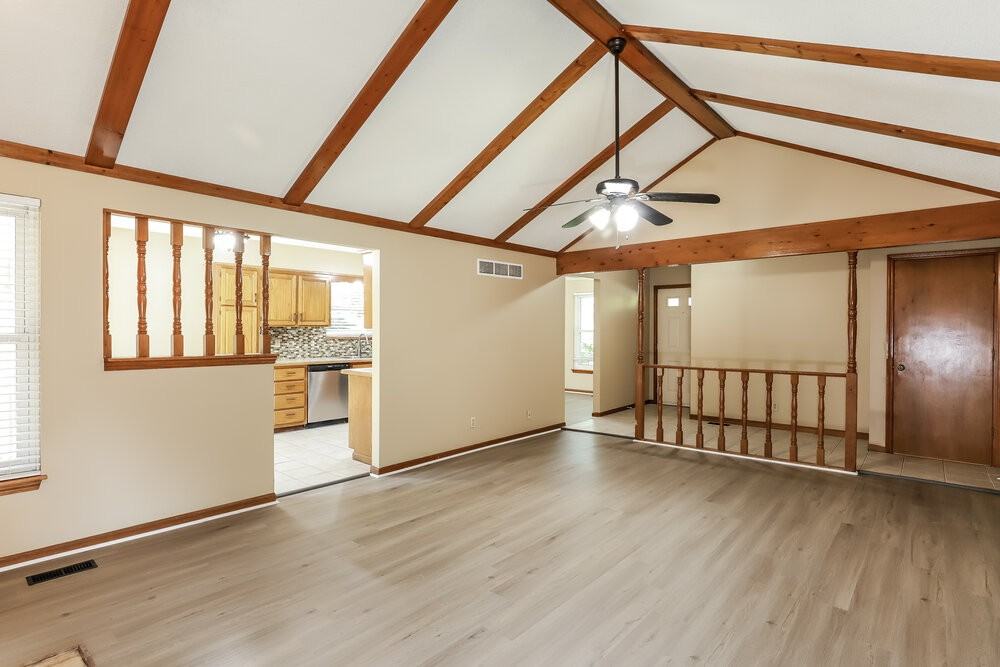 102 Gilbert St - Photo 5 of 17