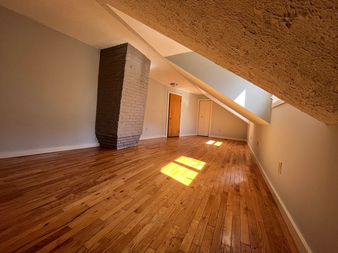 11 Mulberry St - Photo 2 of 4