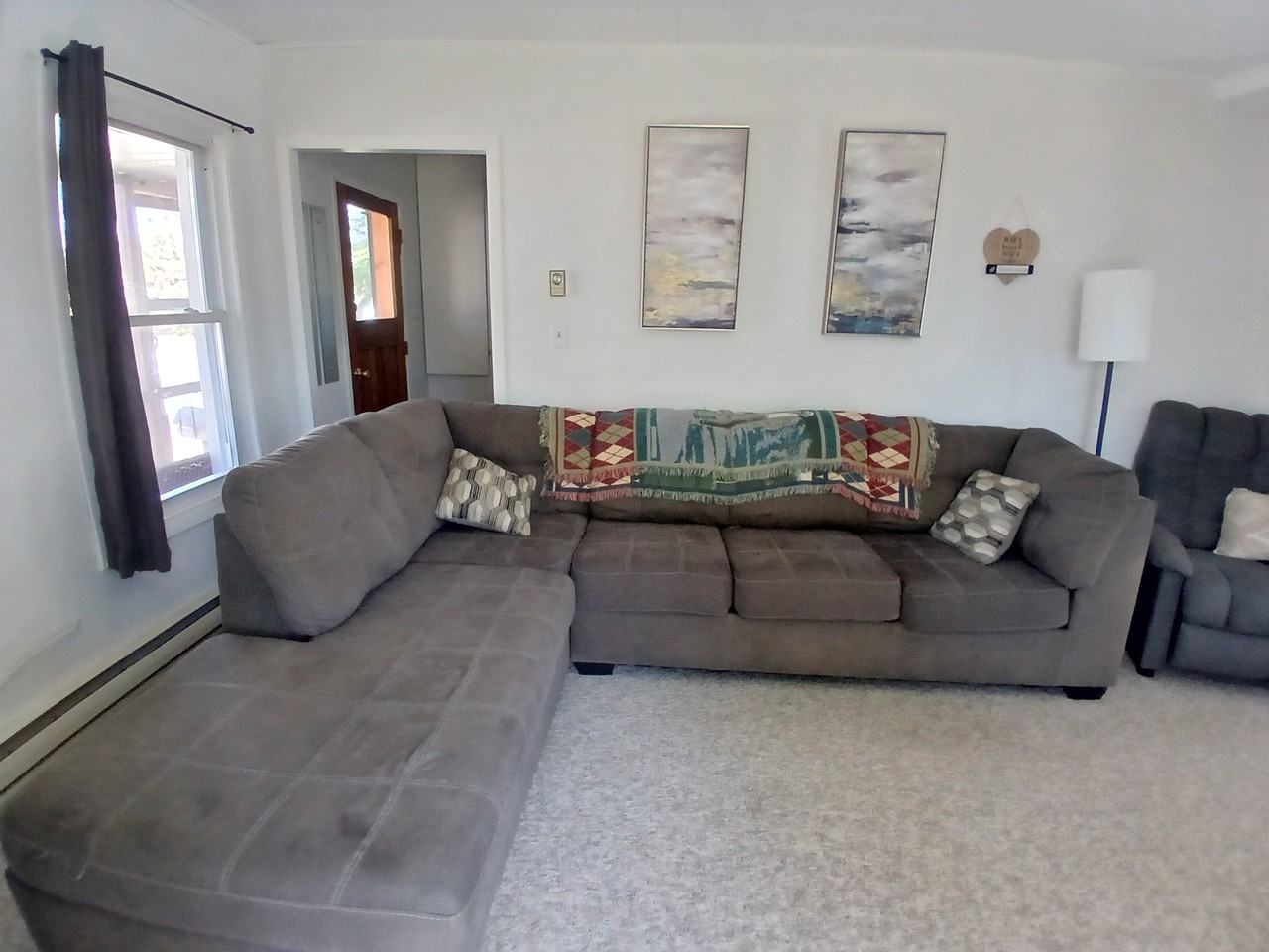 190 Thomas Street - Photo 3 of 12