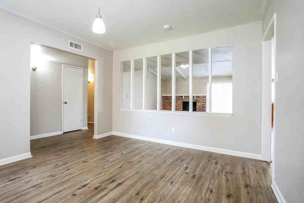 4141 Yellowleaf Dr - Photo 4 of 15
