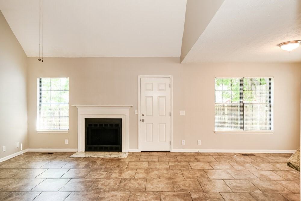 3656 Burwick Pl - Photo 5 of 17