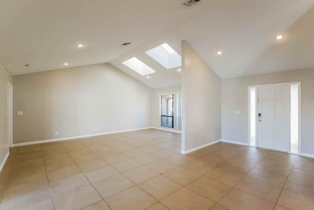 11236 Nw 7th St - Photo 5 of 16