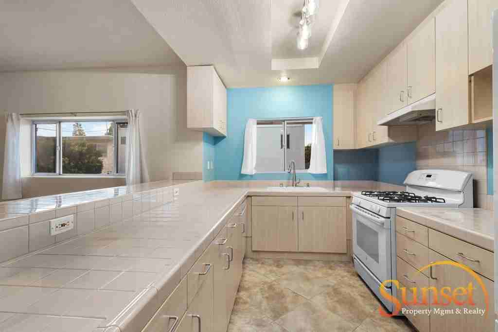 1876 Oliver Ave #1 - Photo 5 of 26