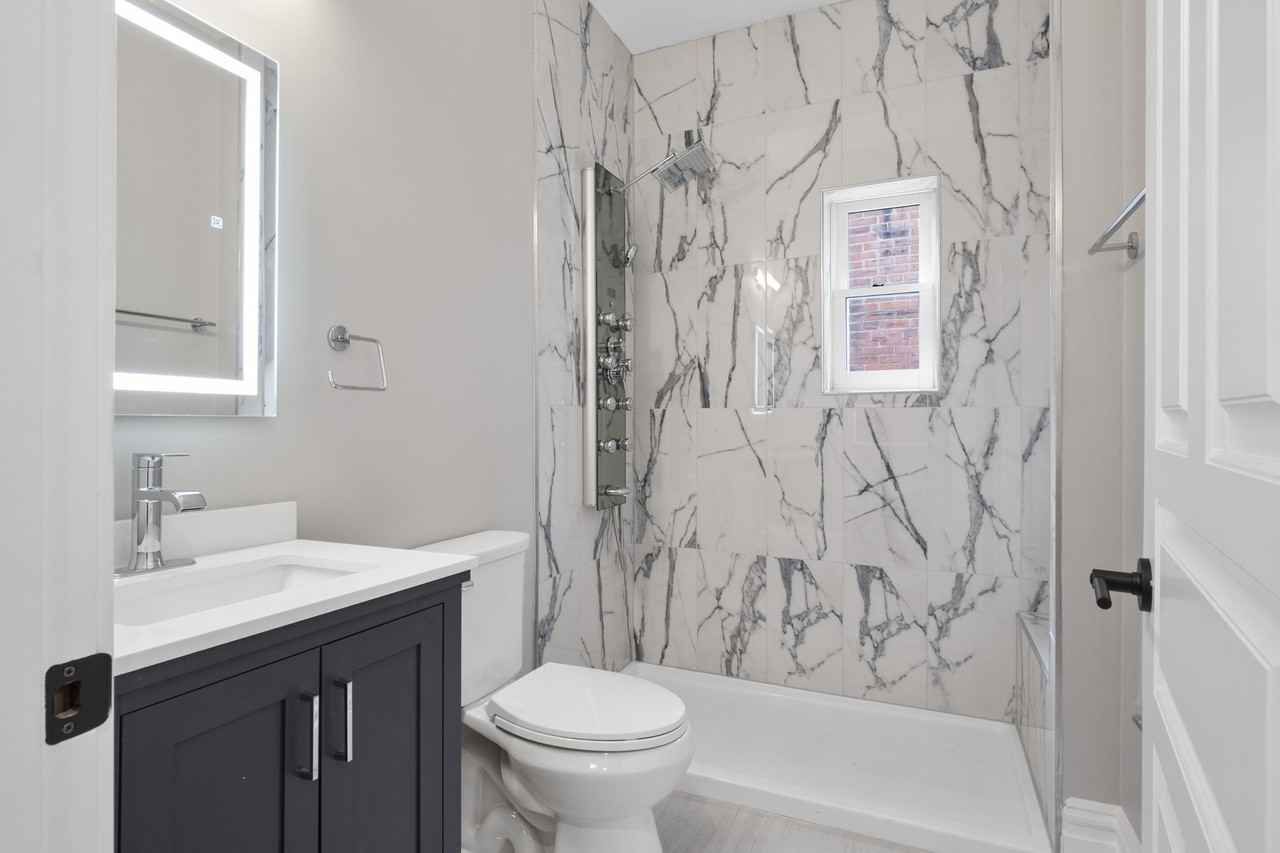 4246 Norfolk Ave #4246-1F - Photo 5 of 6