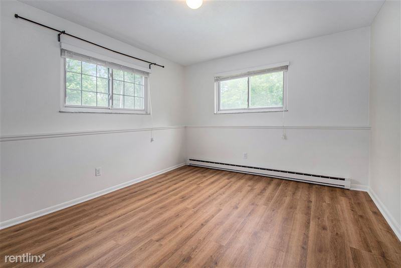 1651 Dicken Dr Lowr #1653LOWER - Photo 5 of 11