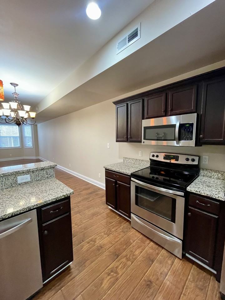 126 Capital St #1 - Photo 4 of 10