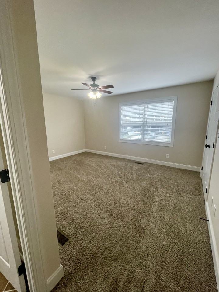 126 Capital St #1 - Photo 6 of 10