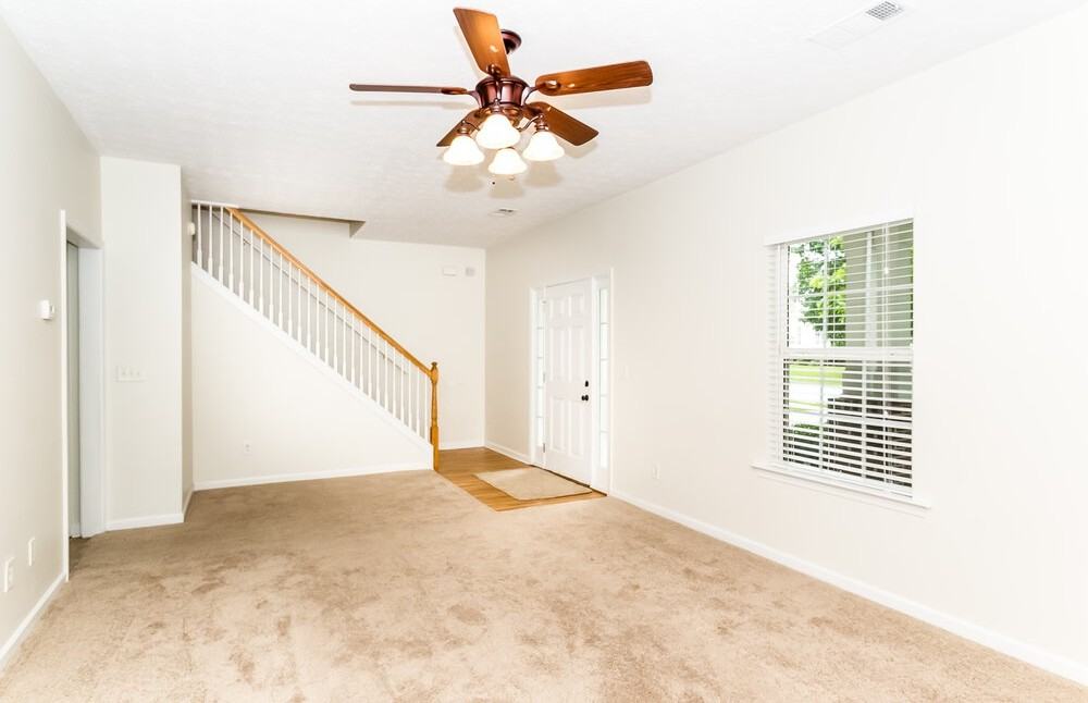 27 Palladio Way - Photo 2 of 15