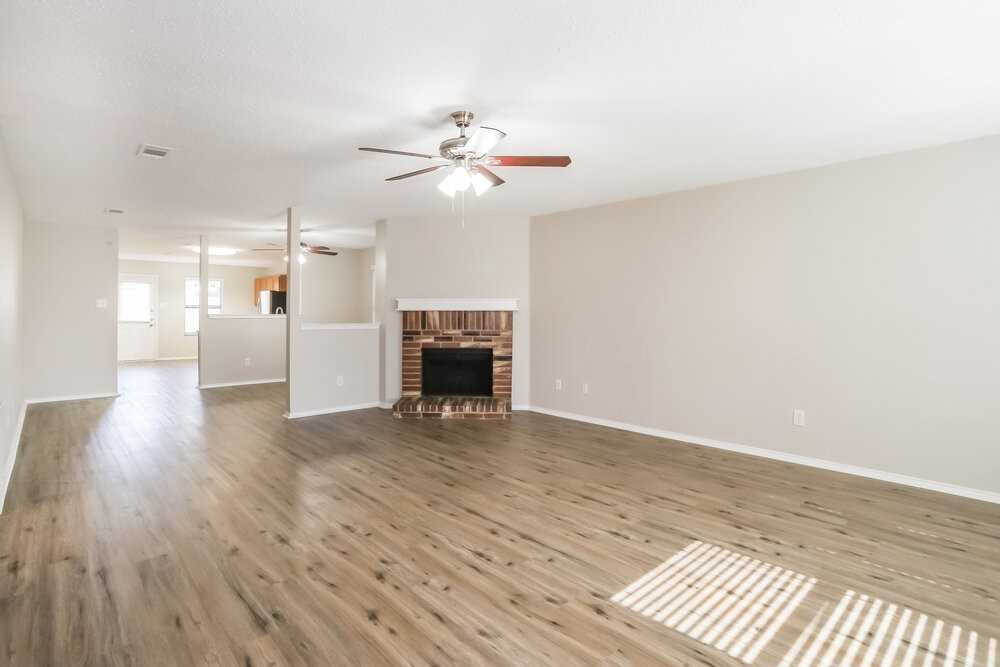 5209 Royal Burgess Dr - Photo 4 of 16